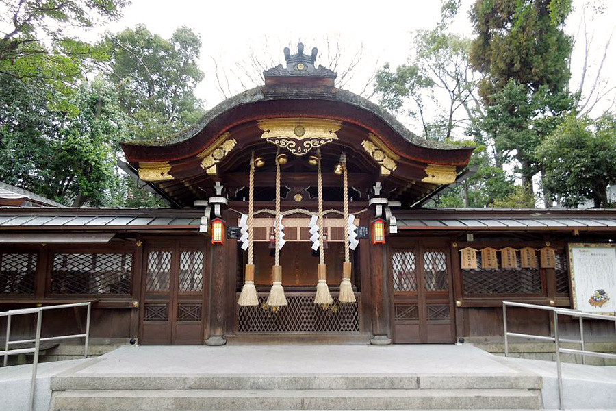 京都御所の隣にある護王神社