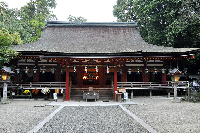 国宝指定の日本最古の拝殿