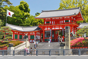 八坂神社の朱の楼門